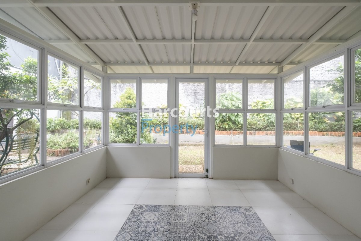 Dijual/Disewa Rumah Klasik Lokasi Super Strategis Area Jl. Martimbang Kebayoran Baru - Foto 8