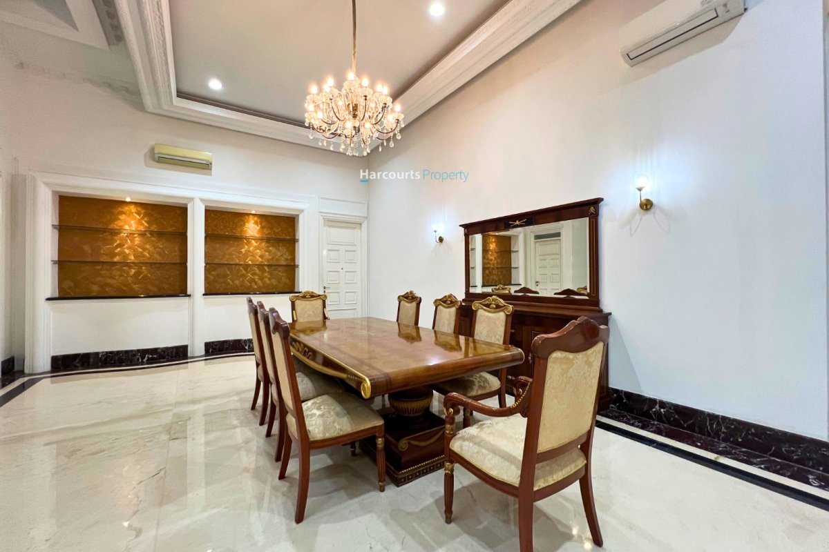 Dijual Rumah Eropa Modern Dalam Komplek Area Senayan Residence - Foto 2