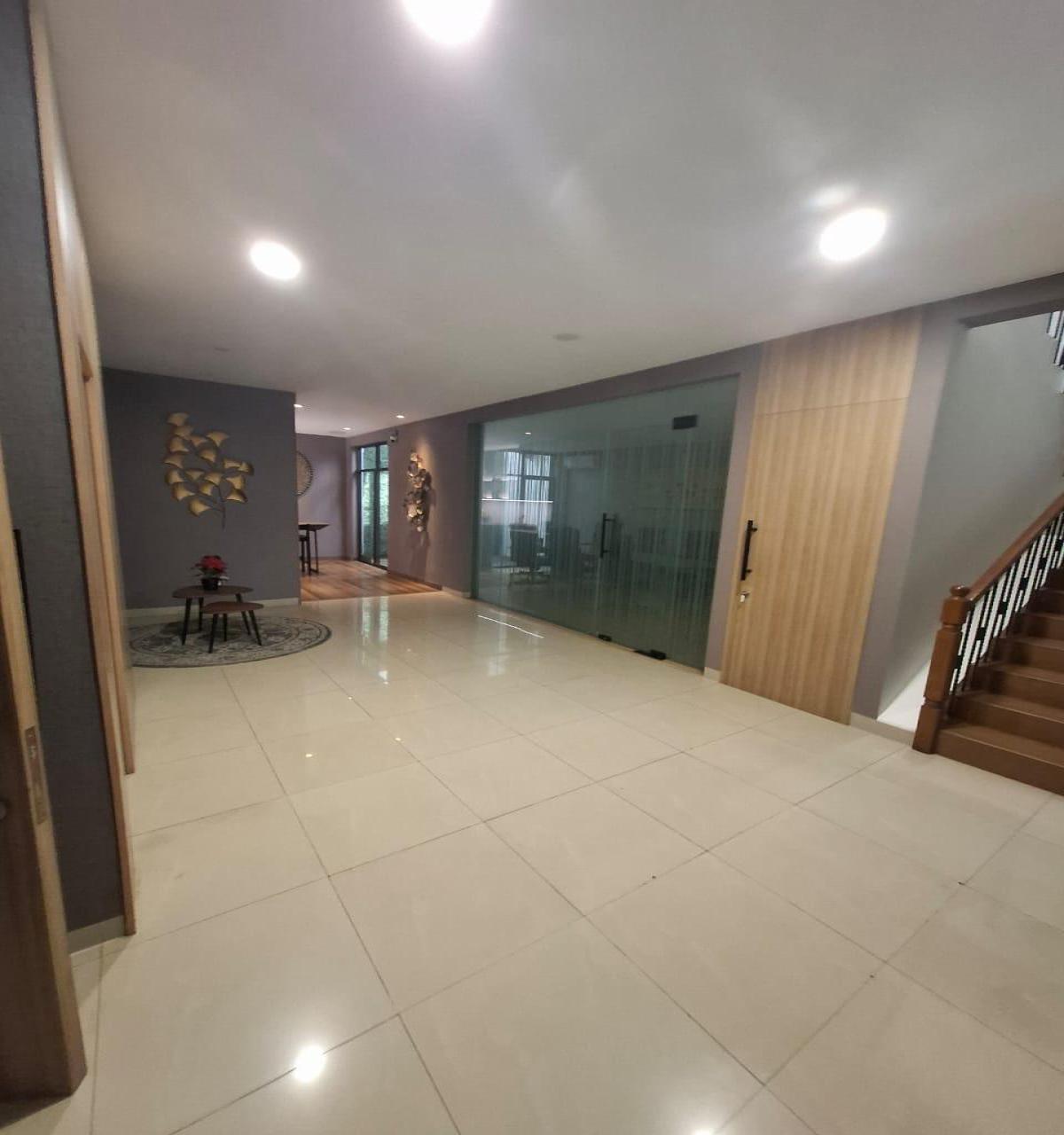 Dijual Rumah Janur Elok, Kelapa Gading