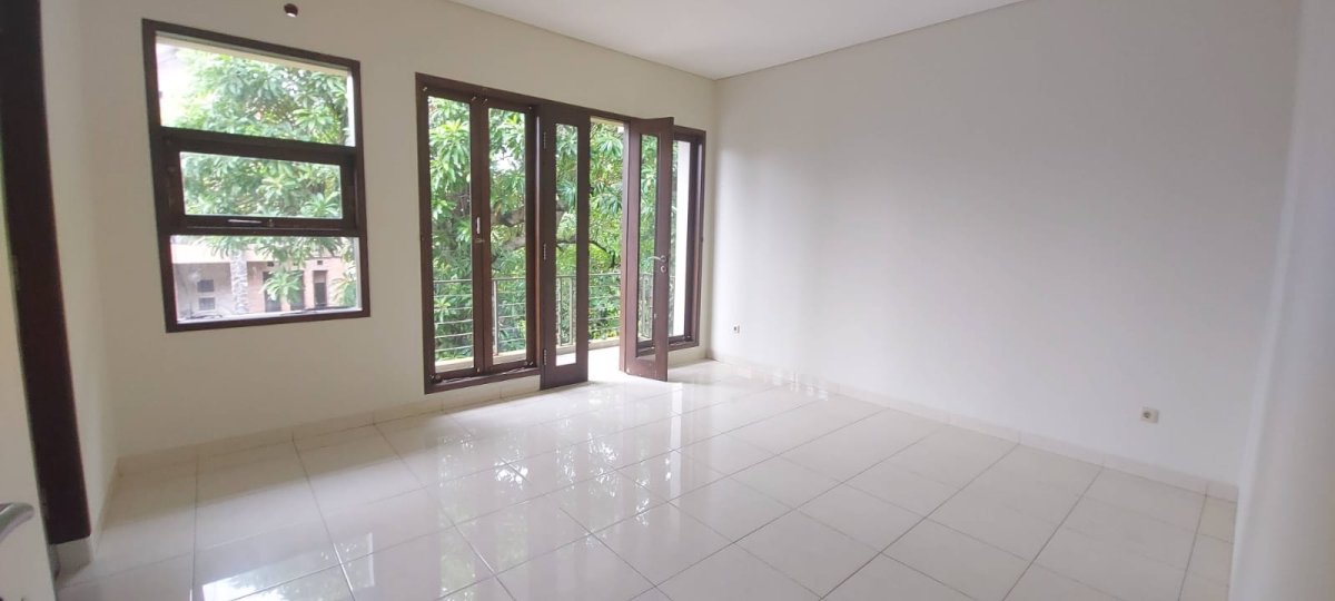 Disewakan Rumah Hunian Idaman di Bukit Bogor Raya – Lingkungan Elit & Sejuk - Foto 2