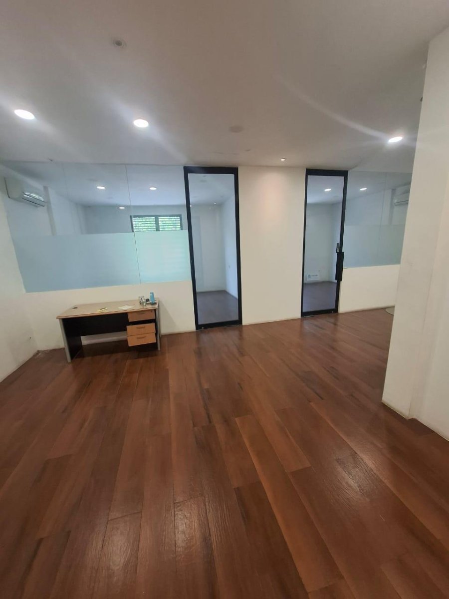 Disewakan Ruko 2 Gandeng Di Boulevard Raya, Kelapa Gading - Foto 4