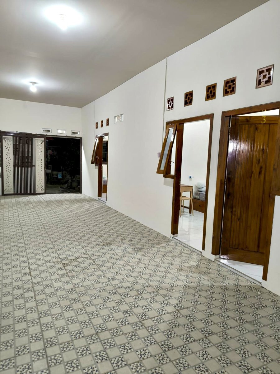 Dijual Kost Baru Exclusive 2 lantai  ( Full Furnished )  Lokasi di Jebres, Solo - Foto 2