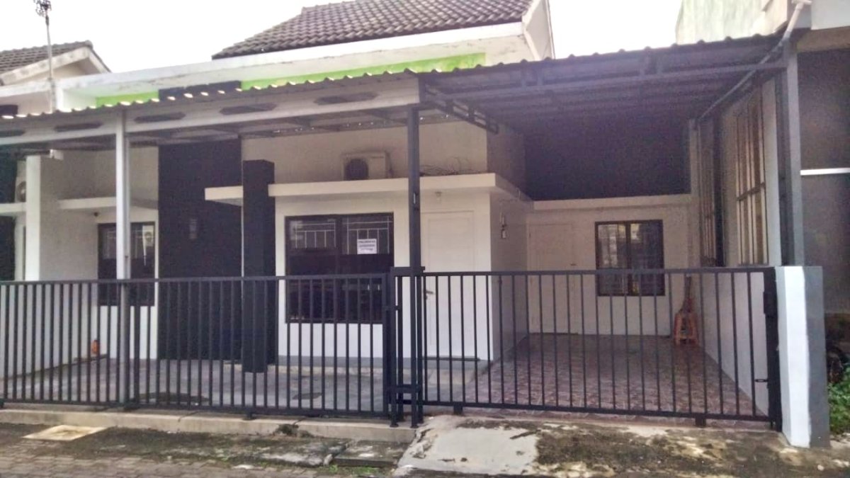 Disewakan Rumah Siap Huni, Lokasi : Cluster di Baturan, Colomadu, Solo - Foto 2