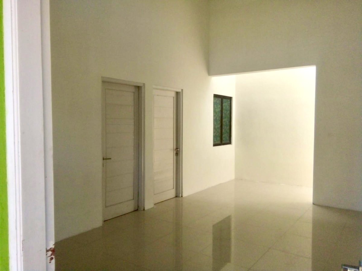 Disewakan Rumah Siap Huni, Lokasi : Cluster di Baturan, Colomadu, Solo - Foto 6