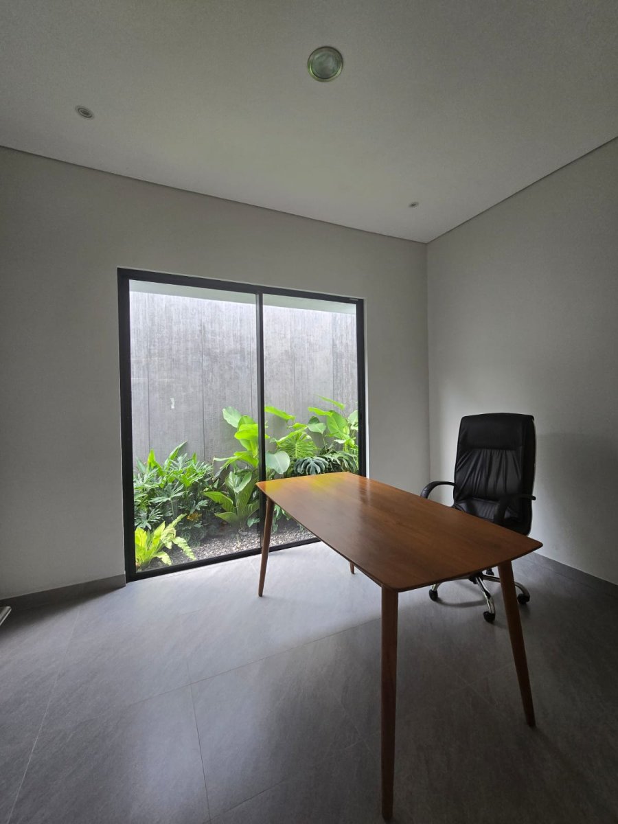 Disewakan Rumah Cluster Baru Minimalis, Desain Modern, di Singopuran Kartasura Colomadu Solo - Foto 4