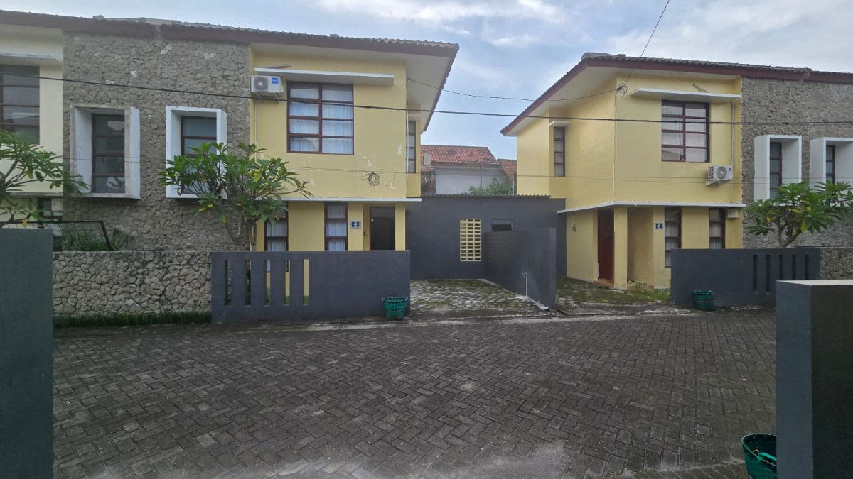 Disewakan Rumah Bagus Minimalis Full Furnished, di Colomadu Solo Dekat Jalan Raya Adi Sucipto