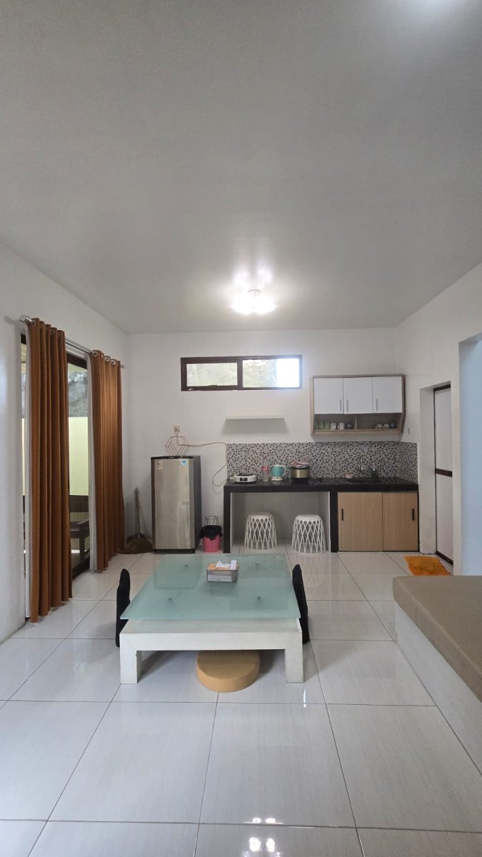 Disewakan Rumah Bagus Minimalis Full Furnished, di Colomadu Solo Dekat Jalan Raya Adi Sucipto - Foto 2