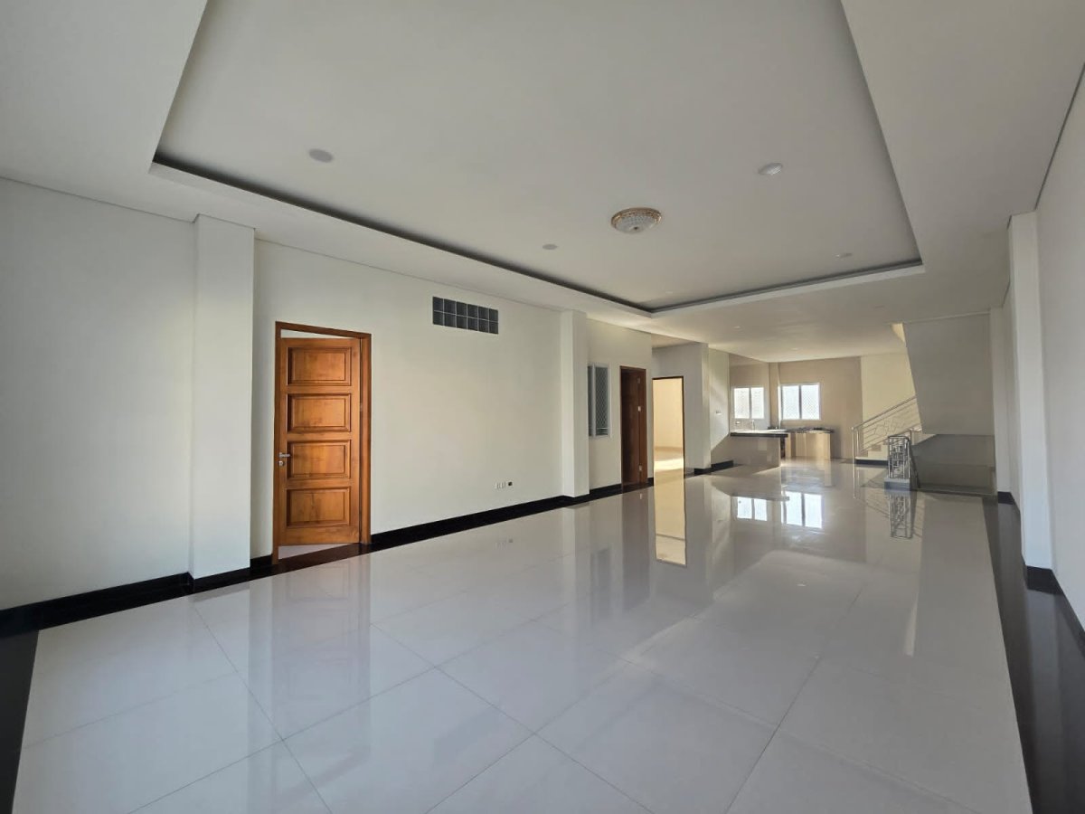 Disewakan Ruko Baru Strategis Pusat Kota, Dekat Jalan Veteran Serengan Solo - Foto 8