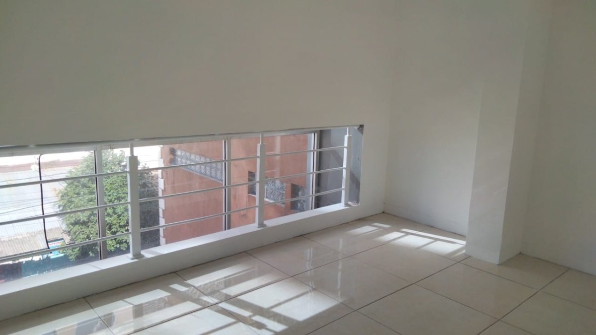 Disewakan Ruko 3 Lantai Siap Pakai, Lokasi Tengah Kota Solo di Area Manahan - Foto 7