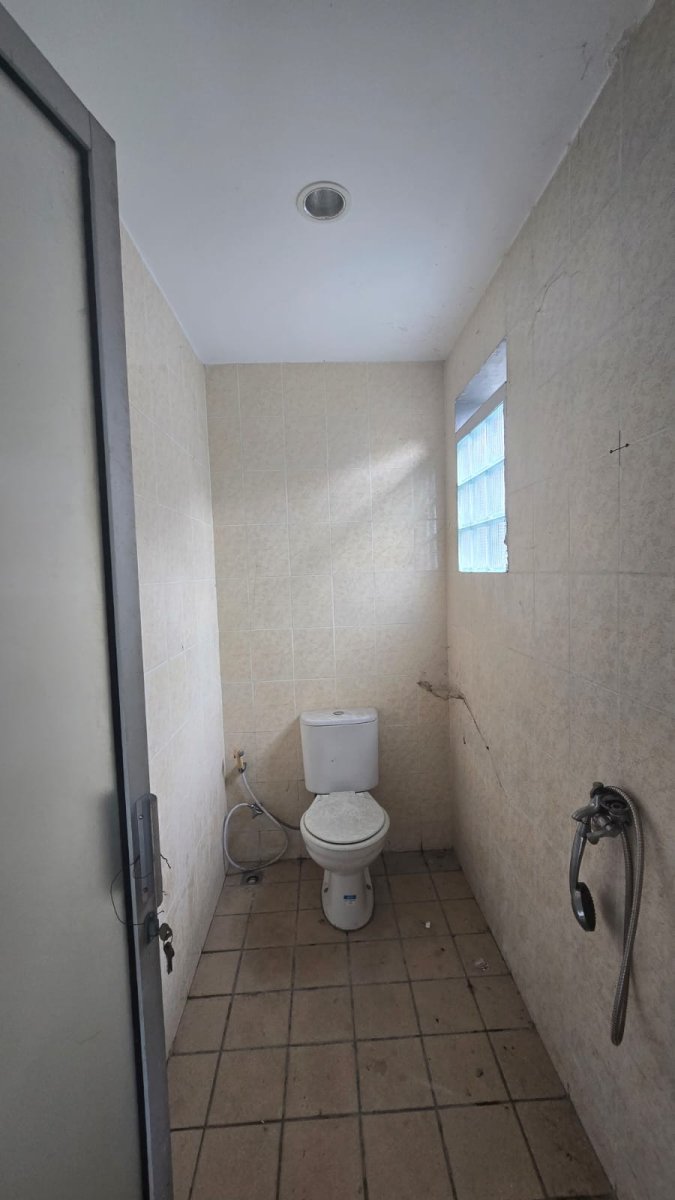 Dijual Ruko Super Strategis di Kawasan Pertokoan Nganjuk, Jawa Timur - Foto 4