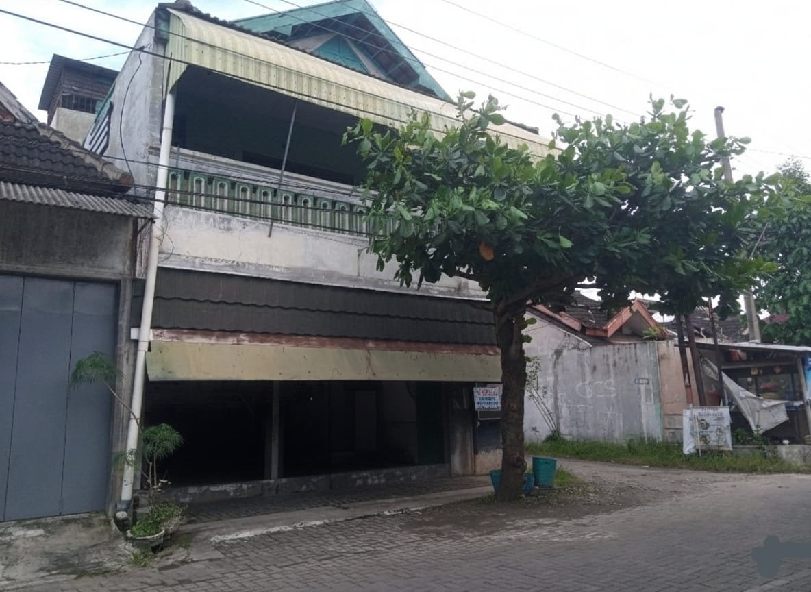 Dijual Rumah Hook 2 Lantai di Perumahan Favorit Dekat Mall The Park, Solo Baru - Foto 2