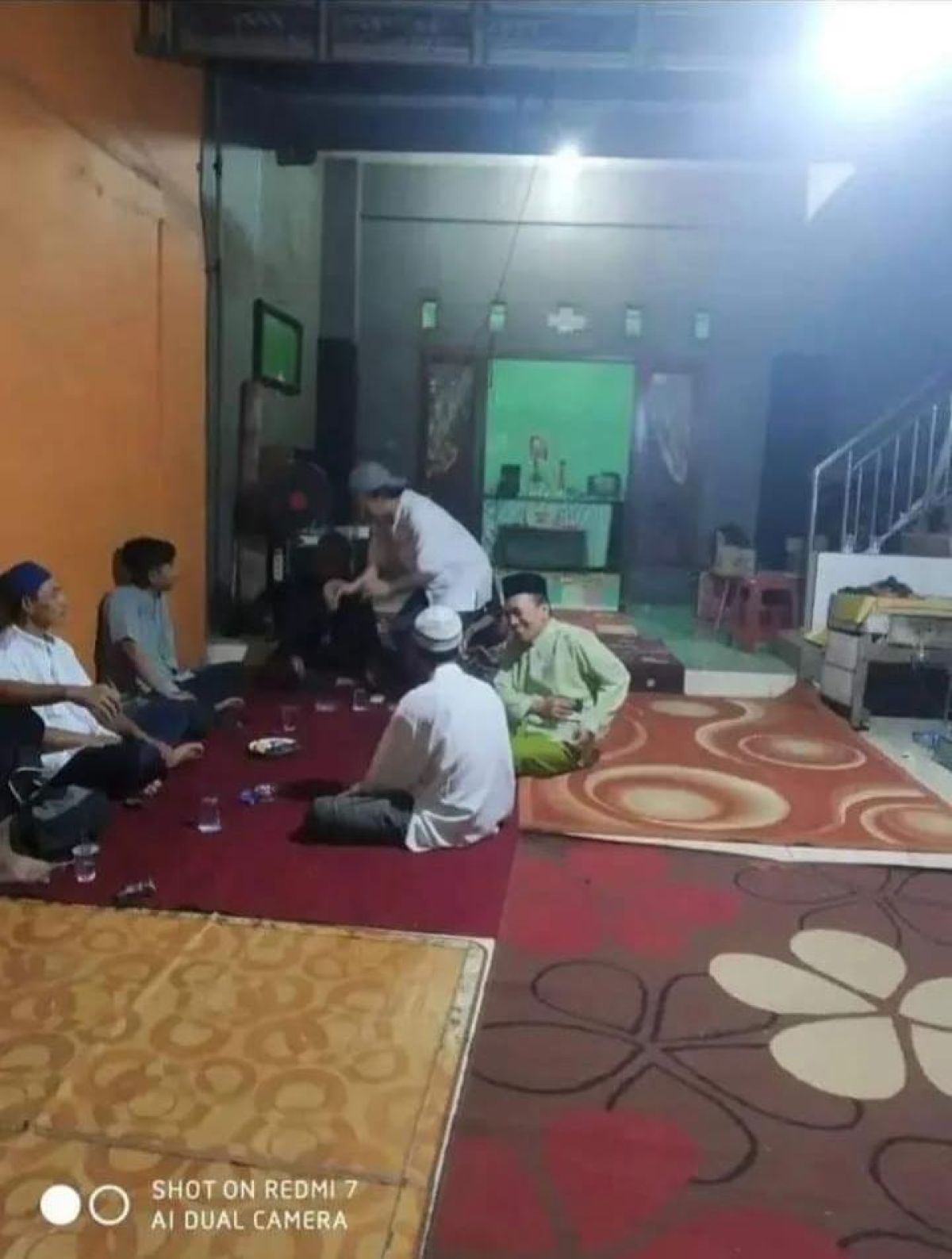 Rumah Area Komersil di Condet Raya - Foto 2