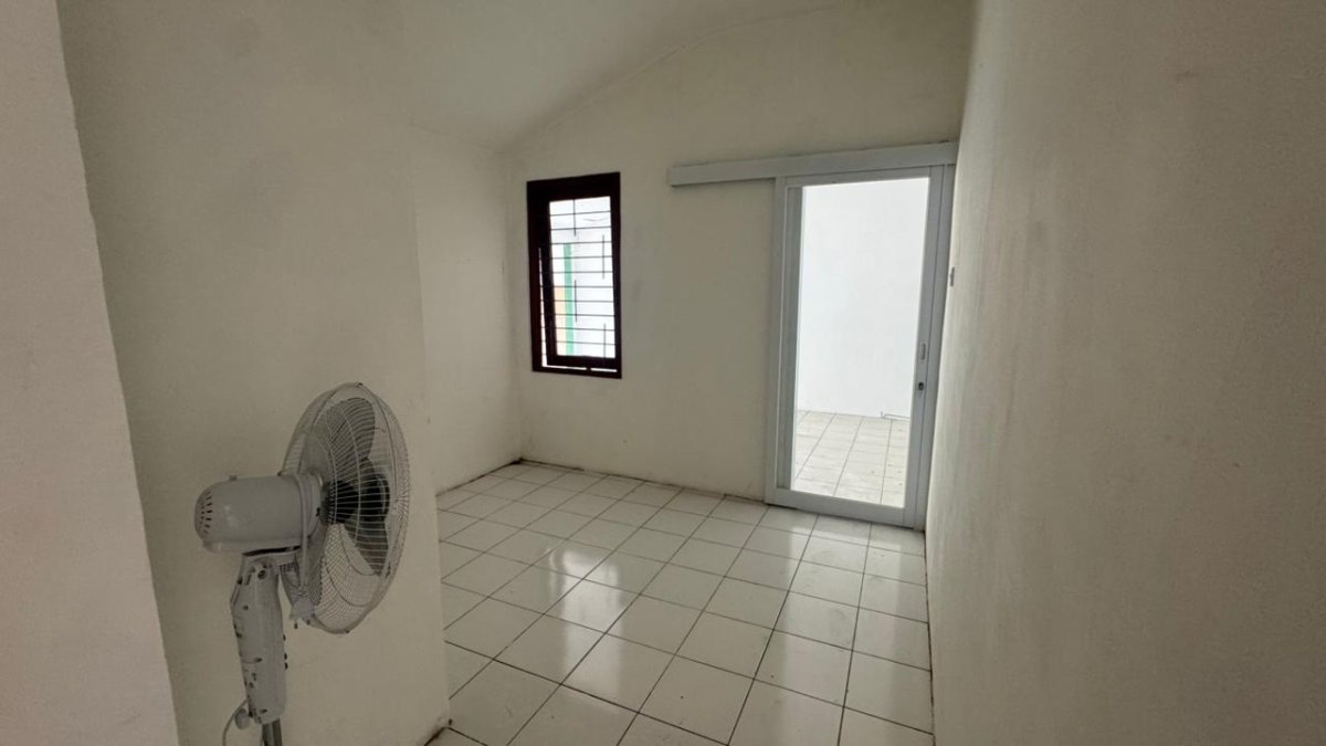 Disewakan rumah cocok untuk kantor di sektor 5 Bintaro Tangerang Selatan - Foto 5