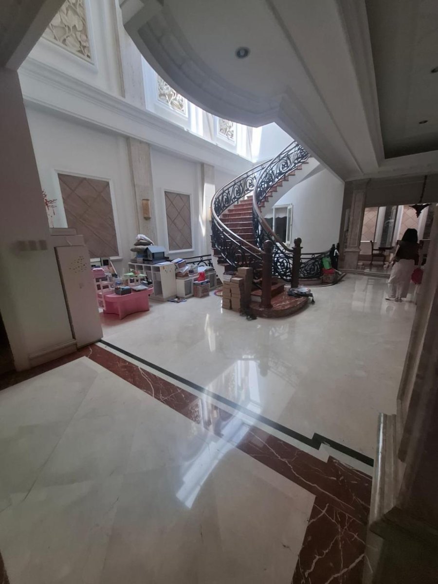 Dijual Rumah Bukit Gading Mediterania, Kelapa Gading