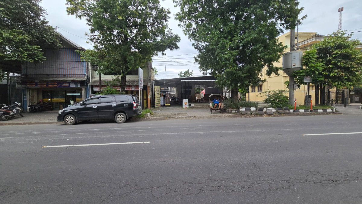 Dijual Tanah Super Strategis di Jalan Kapten Mulyadi Pasar Kliwon Solo - Foto 2