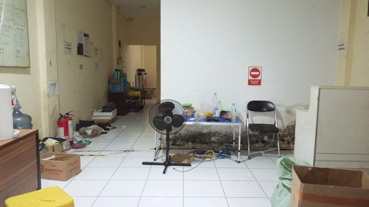 Dijual Ruko 2 Lantai Siap Pakai, Lokasi Sangat Strategis di Gajahan - Solo - Foto 4