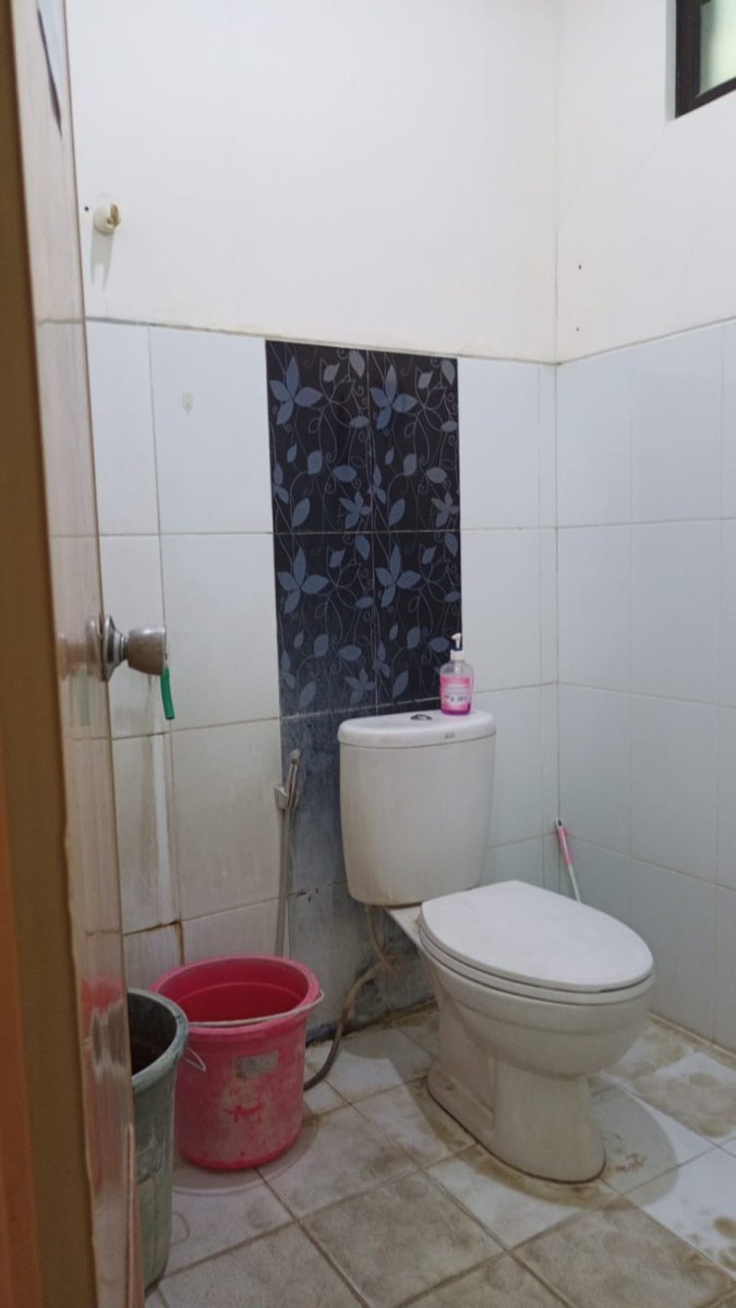 Disewakan Ruko 2 Lantai Siap Pakai, Lokasi Sangat Strategis di Gajahan - Solo - Foto 6