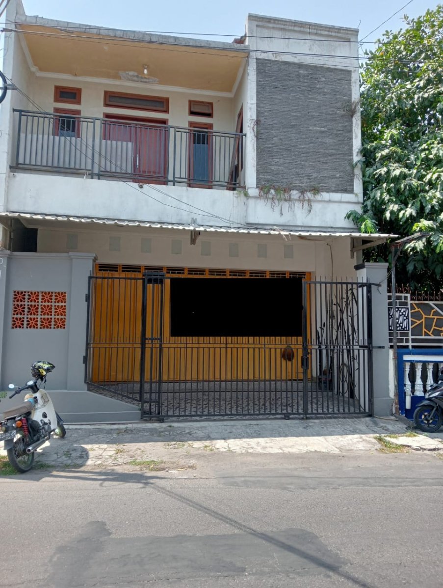 Dijual Ruko 2 Lantai Siap Pakai, Lokasi di Danusuman - Serengan, Solo - Foto 2