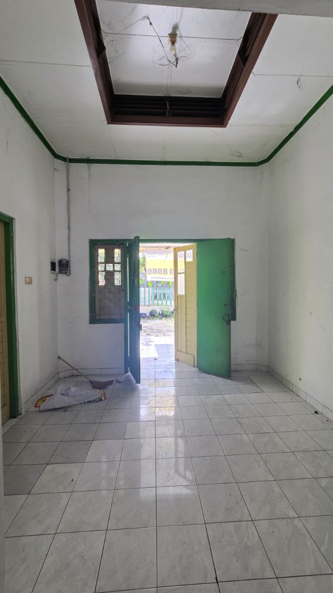 Dijual Rumah Lama Strategis Hitung Tanah Di Manahan Banjarsari Solo