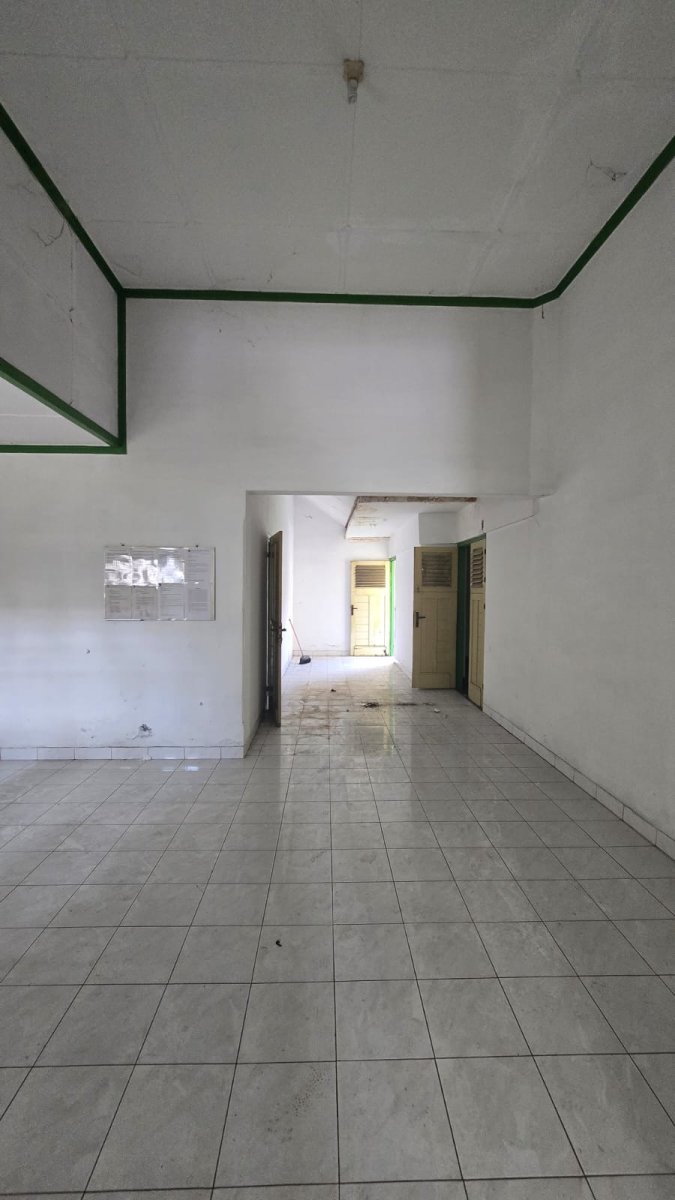 Dijual Rumah Lama Strategis Hitung Tanah Di Manahan Banjarsari Solo - Foto 7