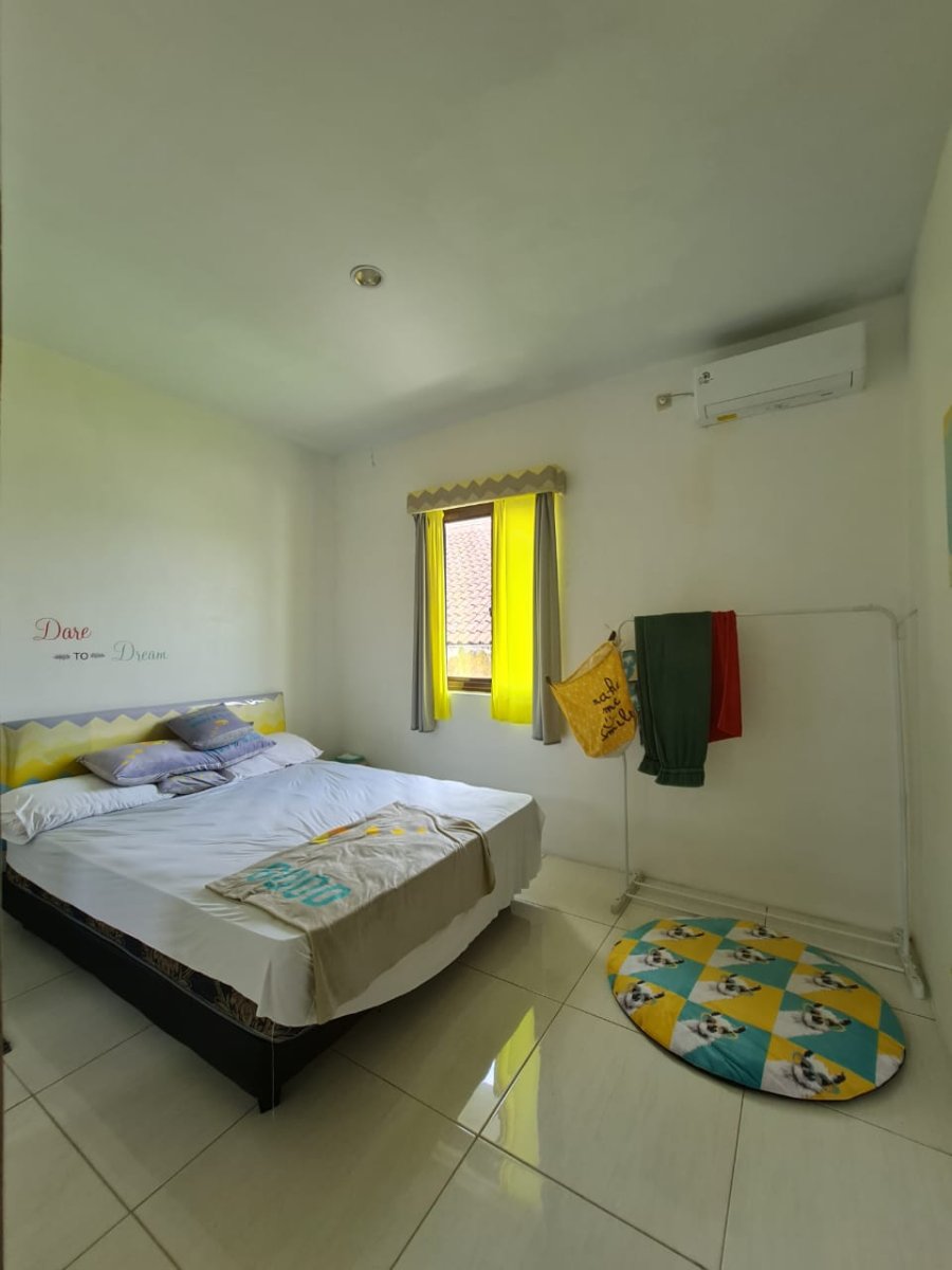 Disewakan Rumah 2 Lantai Bagus Bersih Nyaman Siap Pakai, di Perumahan Colomadu Solo - Foto 3