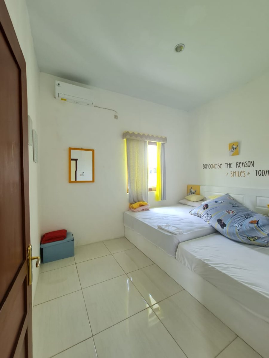 Disewakan Rumah 2 Lantai Bagus Bersih Nyaman Siap Pakai, di Perumahan Colomadu Solo - Foto 6