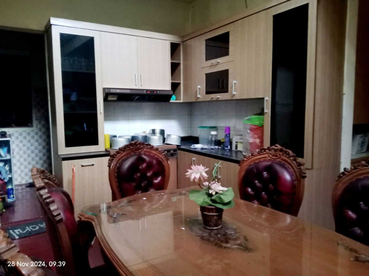 RUMAH 2 LT. FULLY FURNISHED, CARPORT 3 MOBIL, CONDET, JAKARTA - Foto 5