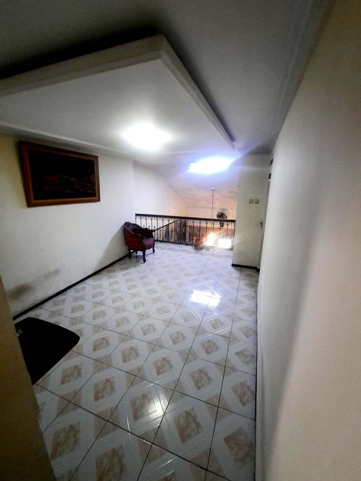 RUMAH 2 LT. FULLY FURNISHED, CARPORT 3 MOBIL, CONDET, JAKARTA - Foto 6