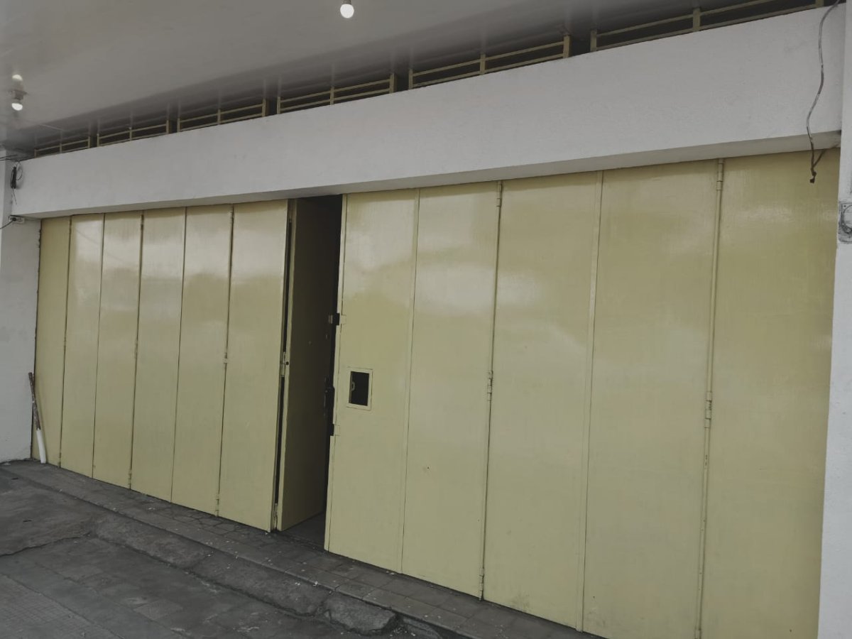 Disewakan Rumah dan Ruang Usaha Strategis di Jalan Piere Tendean Nusukan, Banjarsari Solo - Foto 2