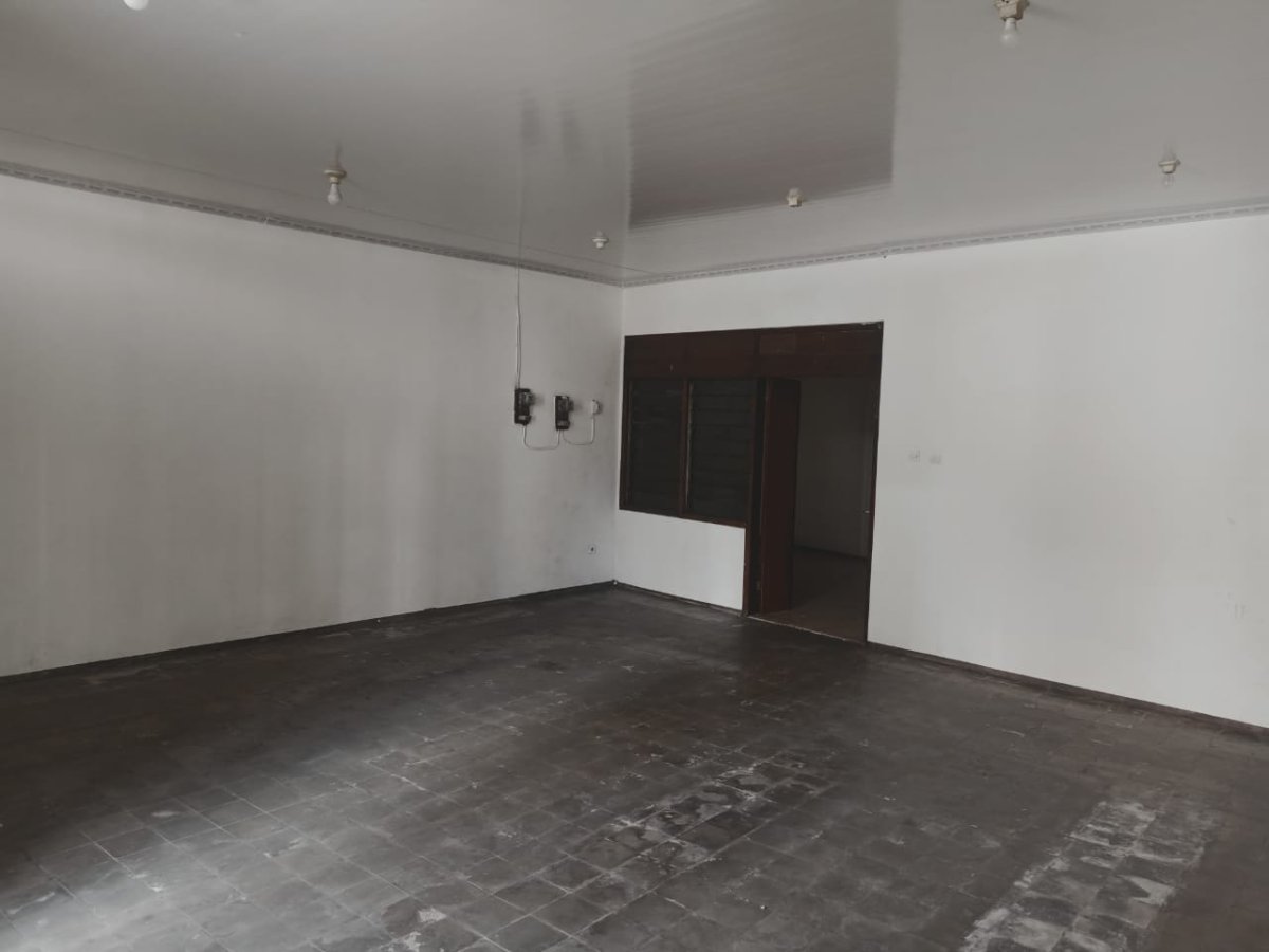 Disewakan Rumah dan Ruang Usaha Strategis di Jalan Piere Tendean Nusukan, Banjarsari Solo - Foto 5