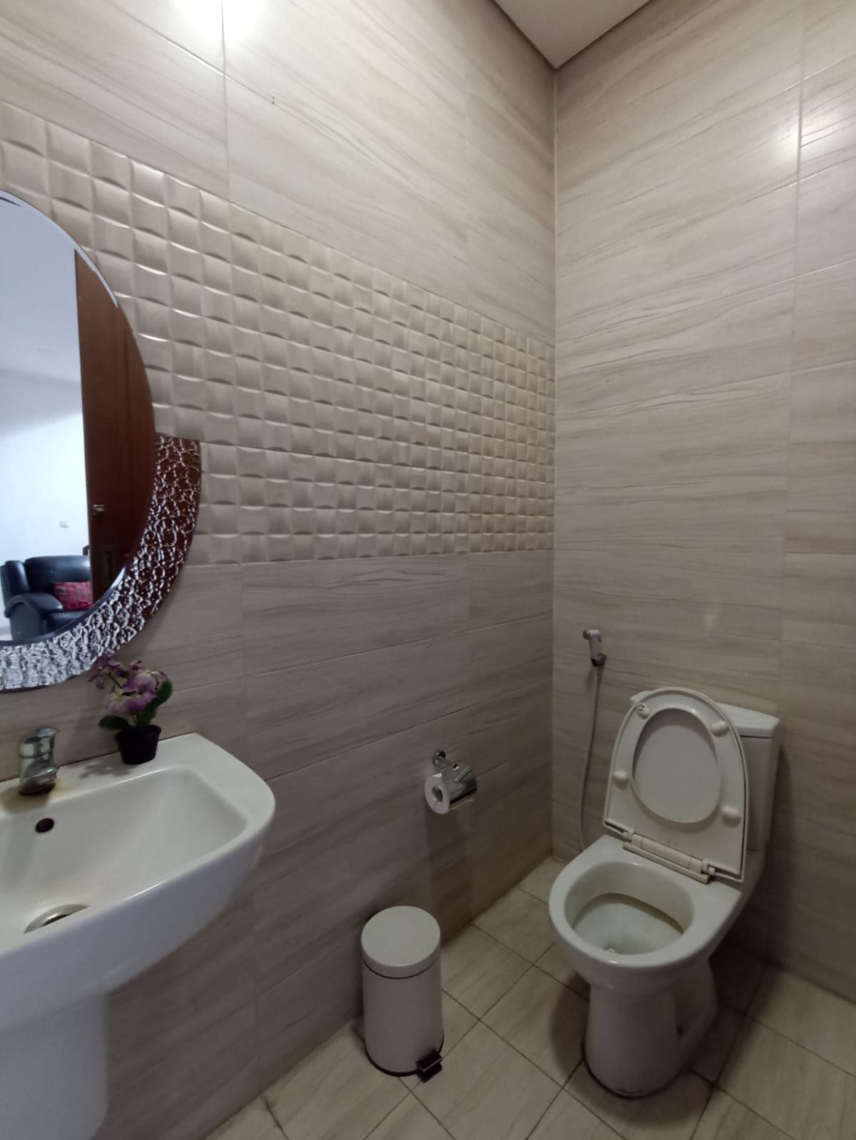 RUMAH HOOK 2 LANTAI ISTIMEWA, LT 360 M2, BUKIT CINERE INDAH, DEPOK - Foto 6