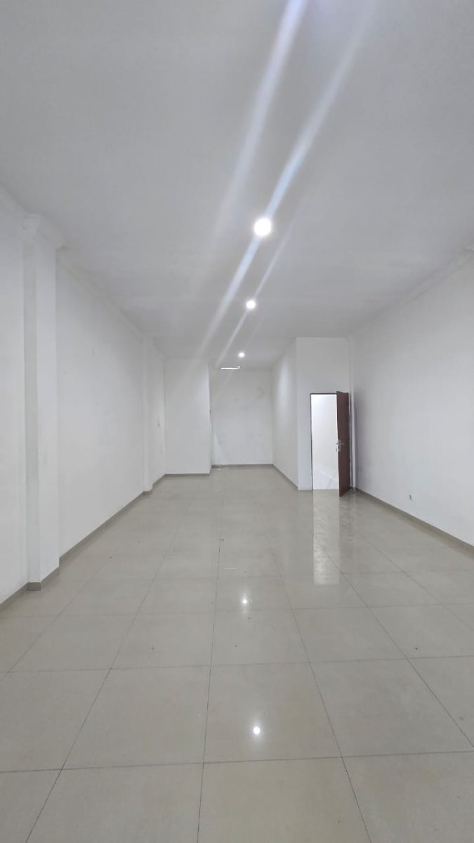 Dijual Ruko Strategis Dekat Jalan Veteran Tipes Serengan Solo, Lokasi Tengah Kota - Foto 4