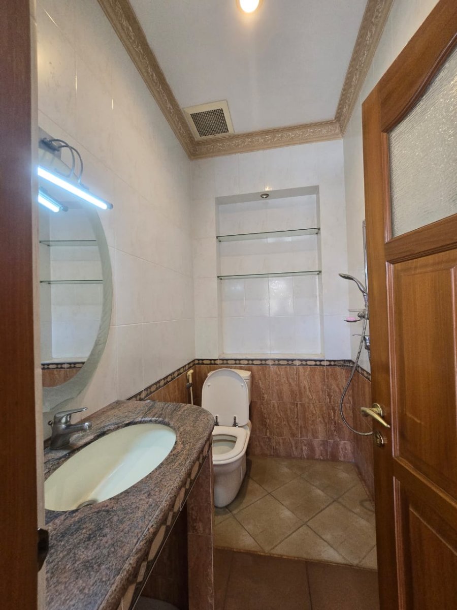 Dijual Rumah Mewah Ala Istana Sultan Crazy Rich Solo Baru, Lokasi di Sektor 1 Solo Baru - Foto 11