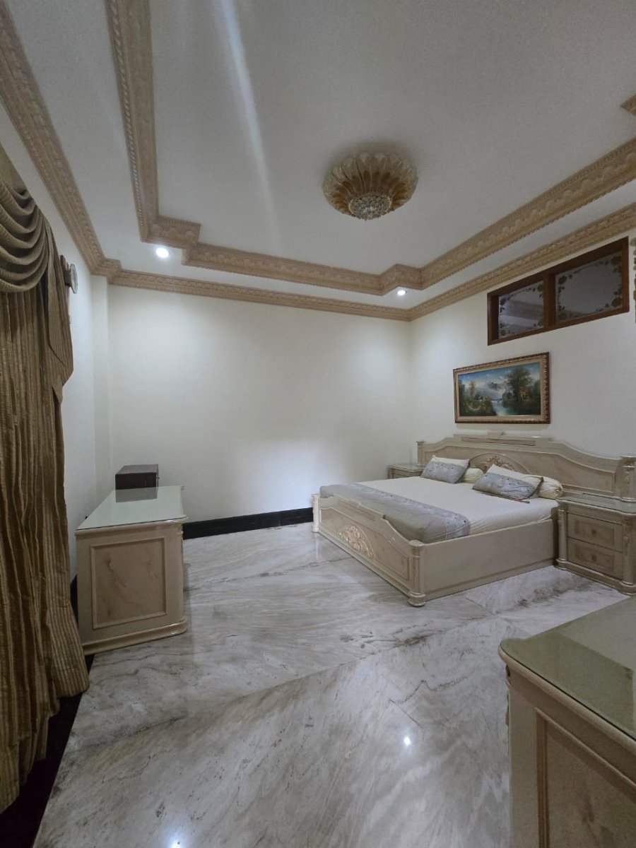 Dijual Rumah Mewah Ala Istana Sultan Crazy Rich Solo Baru, Lokasi di Sektor 1 Solo Baru - Foto 14