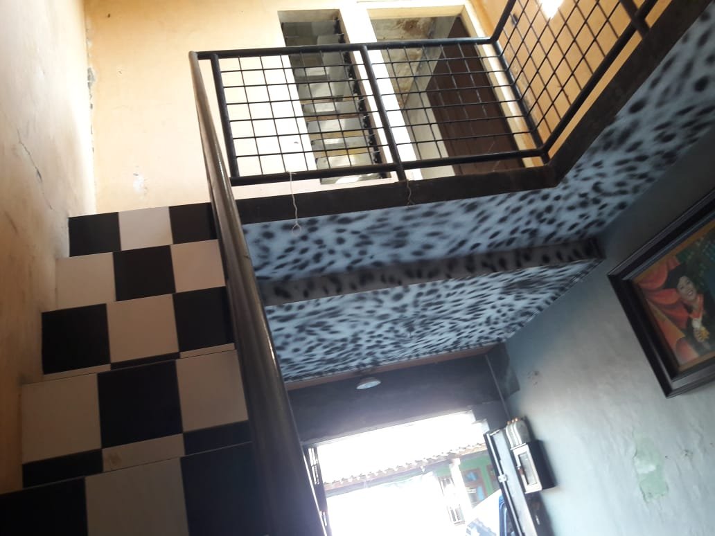 Dijual Rumah Siap Huni di Pucang Sawit Jebres Solo - Foto 4