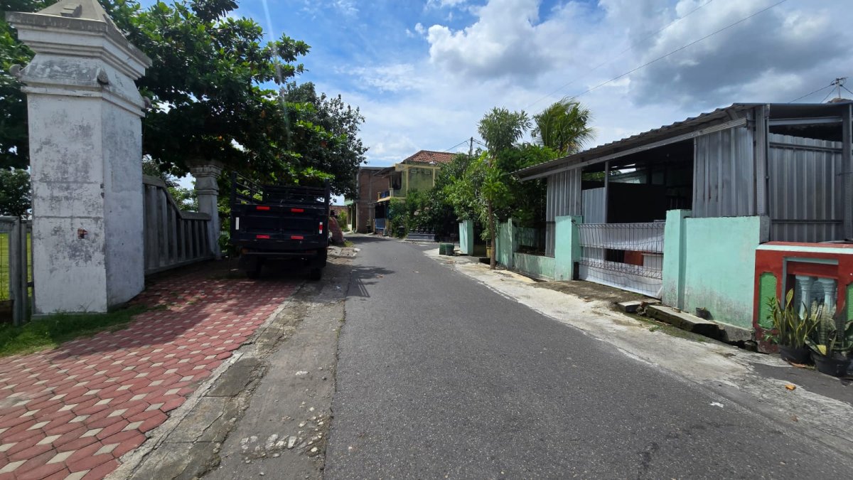 Dijual Rumah Hitung Tanah Atau Tanah Bonus Bangunan, di Mojosongo Jebres Solo - Foto 3