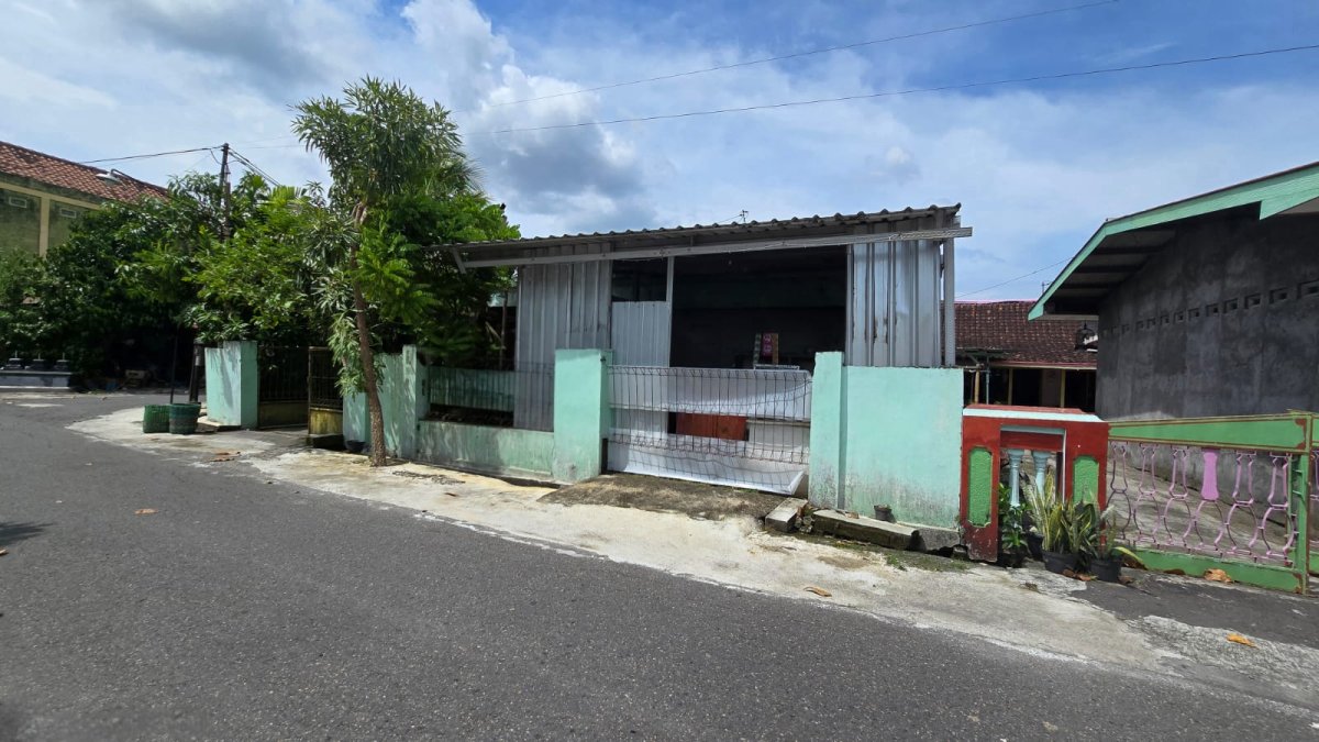 Dijual Rumah Hitung Tanah Atau Tanah Bonus Bangunan, di Mojosongo Jebres Solo - Foto 4