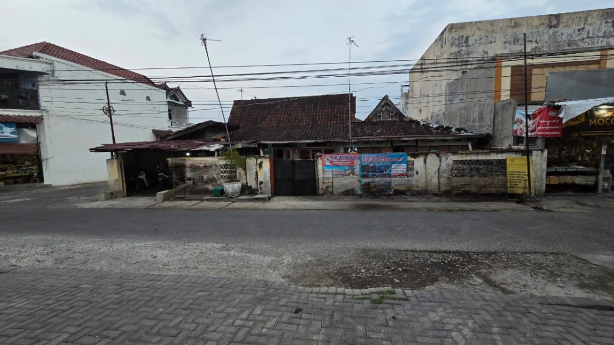 Rumah Hitung Tanah Strategis Dekat Jalan Slamet Riyadi di Sondakan, Laweyan, Solo - Foto 4