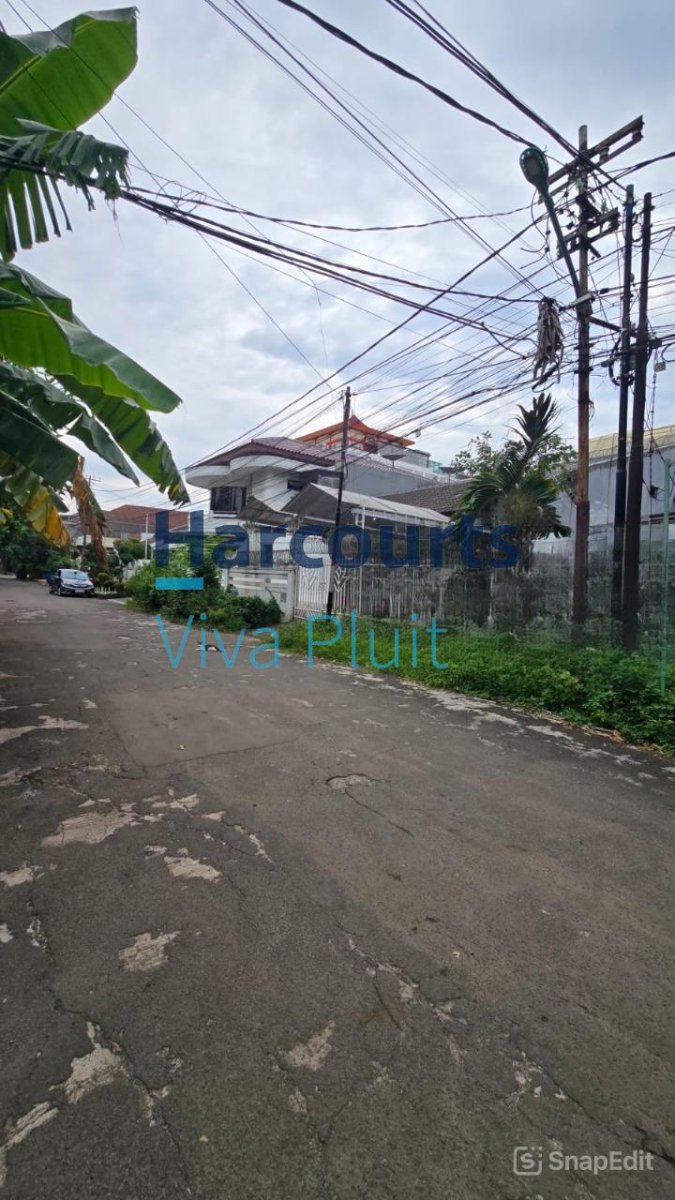 DIJUAL RUMAH TUA HITUNG TANAH KAVLING – PLUIT SAKTI  (HADAP TIMUR)