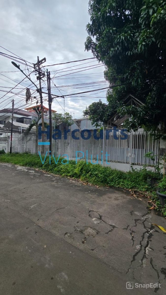 DIJUAL RUMAH TUA HITUNG TANAH KAVLING – PLUIT SAKTI  (HADAP TIMUR) - Foto 2