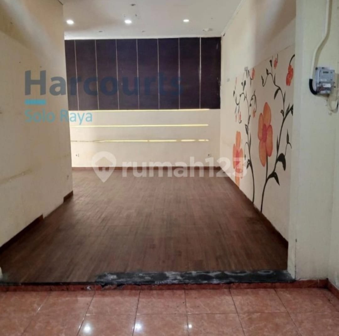 Dijual Ruko Bagus Strategis Dekat Balai Kota & Jalan Slamet Riyadi Solo - Foto 6