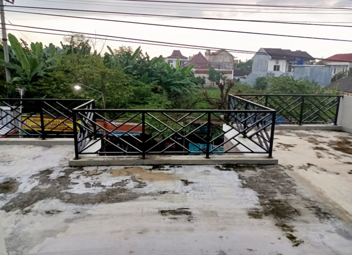 Dijual Rumah Bagus 2 Lantai Semi Furnished Siap Huni di Jajar - Foto 3