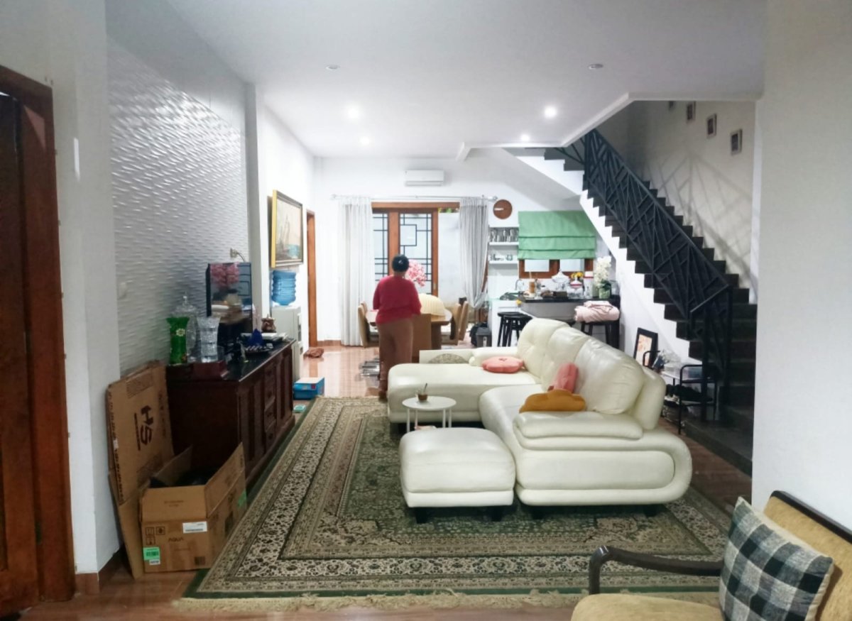 Dijual Rumah Bagus 2 Lantai Semi Furnished Siap Huni di Jajar - Foto 5