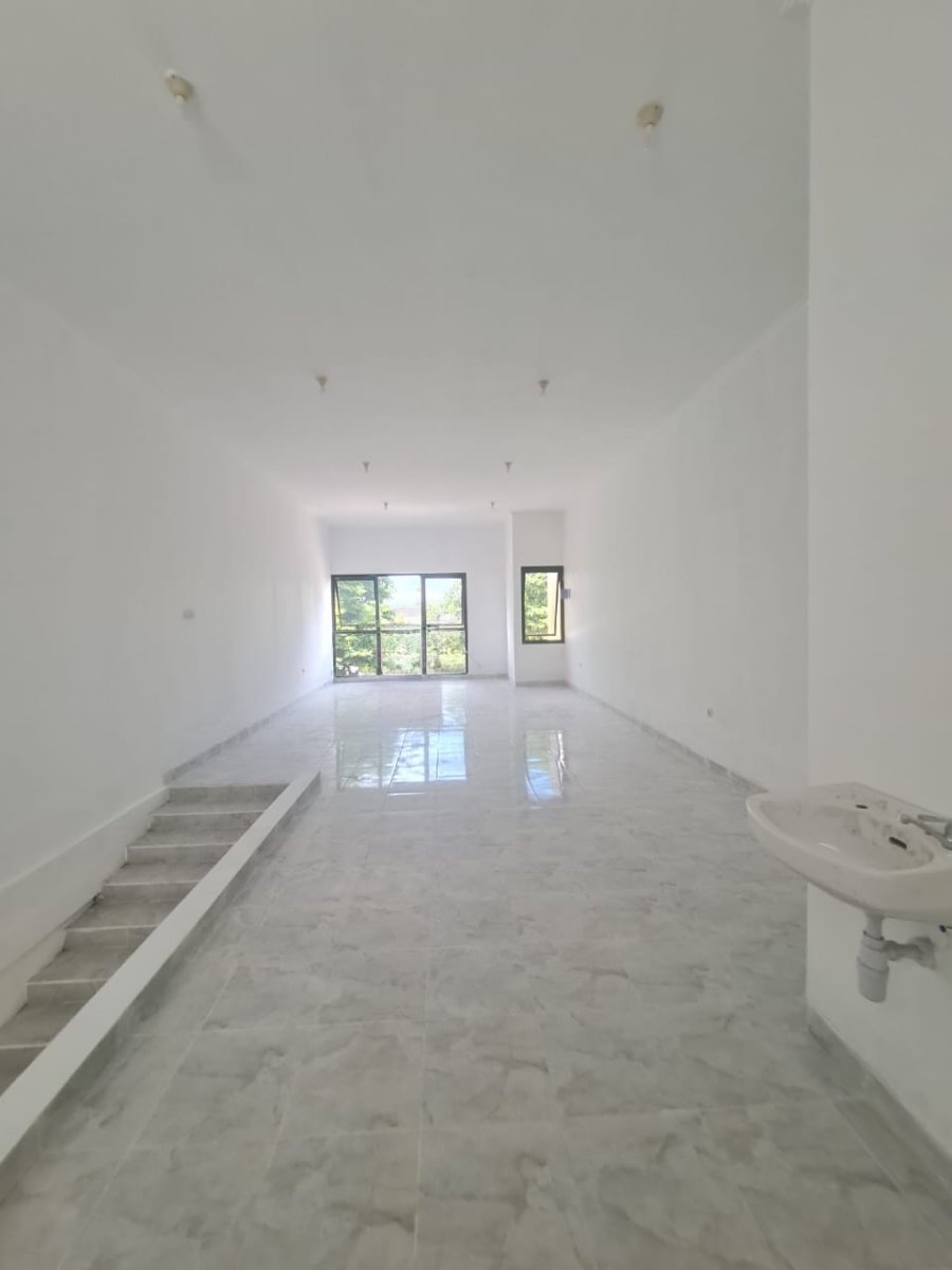 Disewakan Ruko Strategis Pinggir Jalan RE Martadinata Jebres Solo, Depan Pasar Tanggul - Foto 7