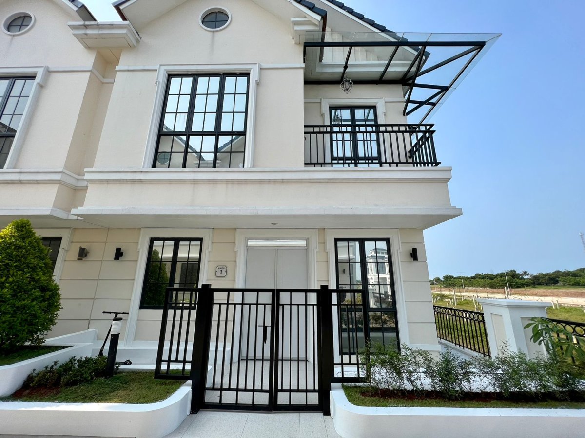 Rumah Tangerang Lavon 2 swan city Cluster Scarlet - Foto 4
