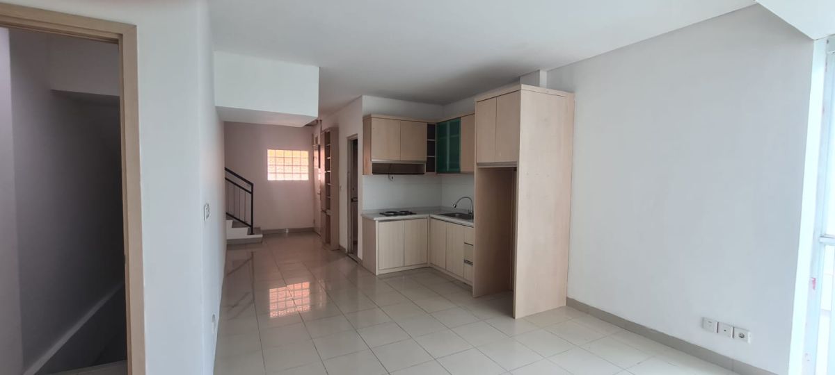 DISEWAKAN, RUKO HOEK STRATEGIS 4,5 LANTAI, INCLUDE LIFT BARANG, THAMRIN CITY OFFICE PARK, JAKARTA PUSAT - Foto 9