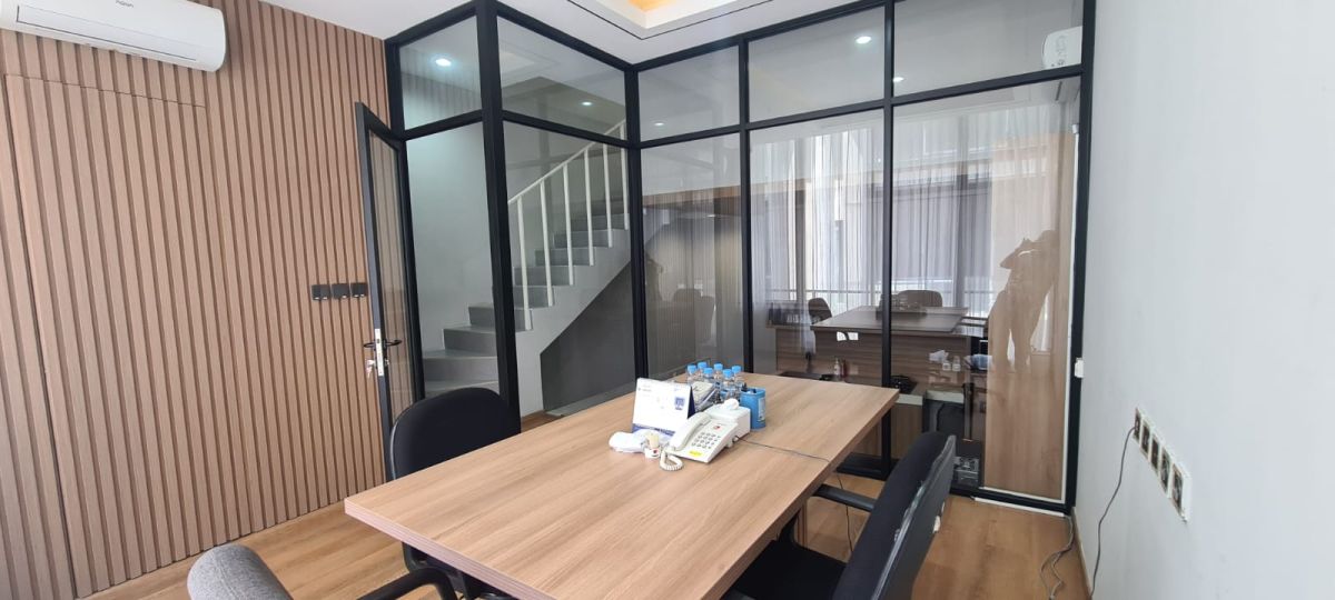 JUAL CEPAT, RUMAH TOWN HOUSE PREMIUM 3,5 LANTAI, PERMATA HIJAU MANSION, JAKARTA SELATAN - Foto 10