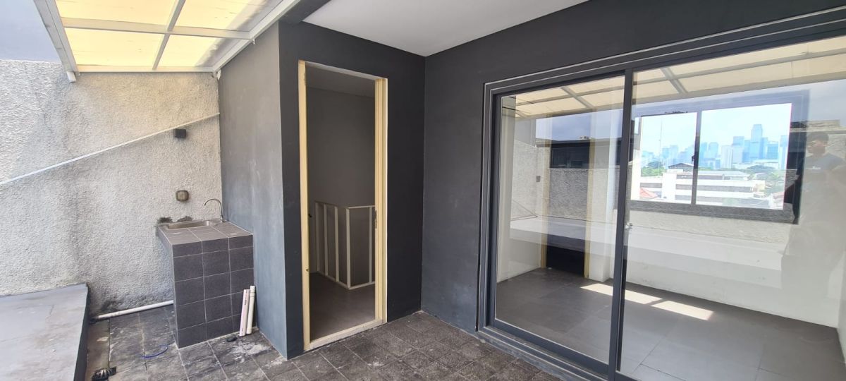 JUAL CEPAT, RUMAH TOWN HOUSE PREMIUM 3,5 LANTAI, PERMATA HIJAU MANSION, JAKARTA SELATAN - Foto 14