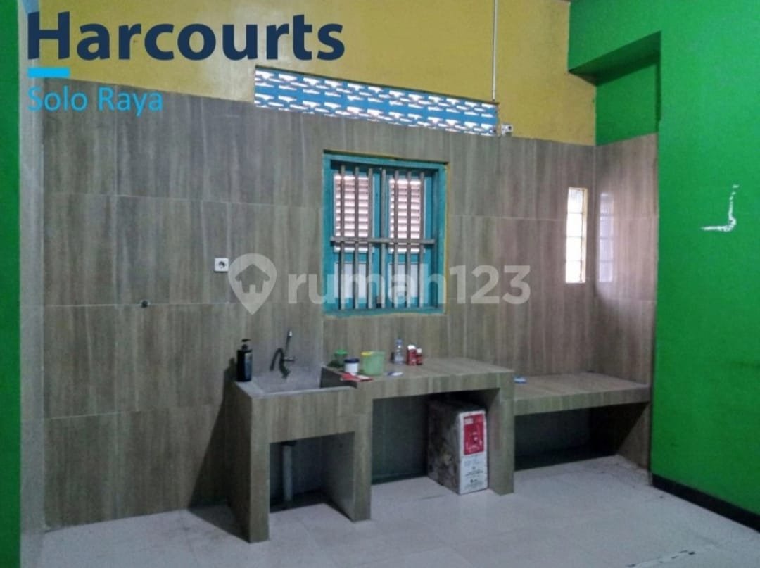 Bangunan 2 Lantai Bisa Untuk Ruko, Gudang Sekaligus Ruang Usaha di Salah Satu Pinggir Jalan Raya Utama di Jebres, Solo - Foto 2