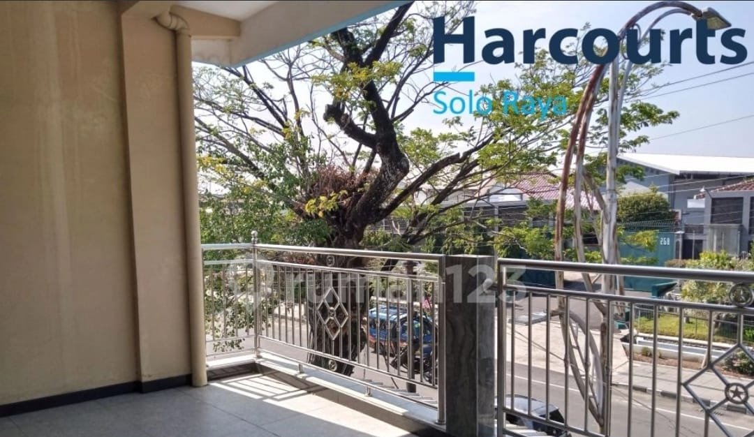 Bangunan 2 Lantai Bisa Untuk Ruko, Gudang Sekaligus Ruang Usaha di Salah Satu Pinggir Jalan Raya Utama di Jebres, Solo - Foto 3